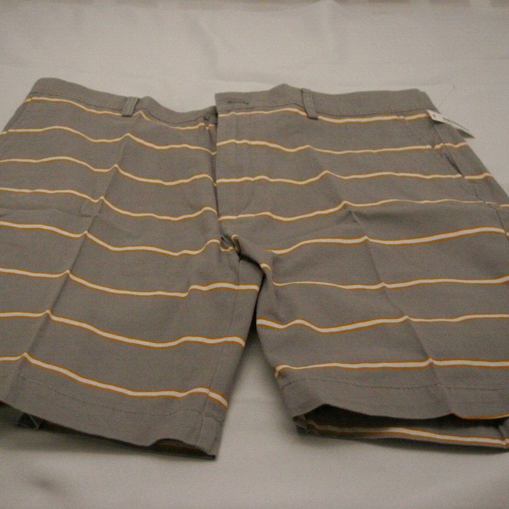 Amazon Essentials Men's Shorts